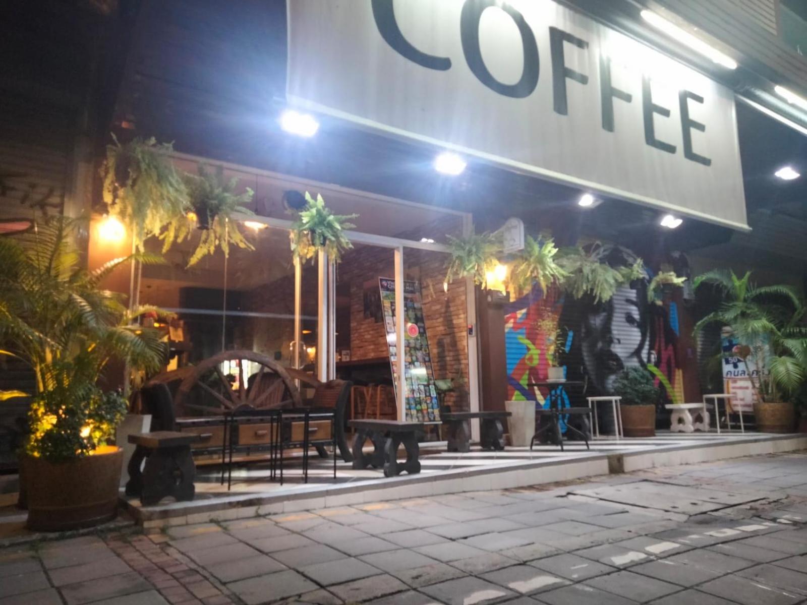 Chaiyee Coffee เชียงใหม่ ภายนอก รูปภาพ