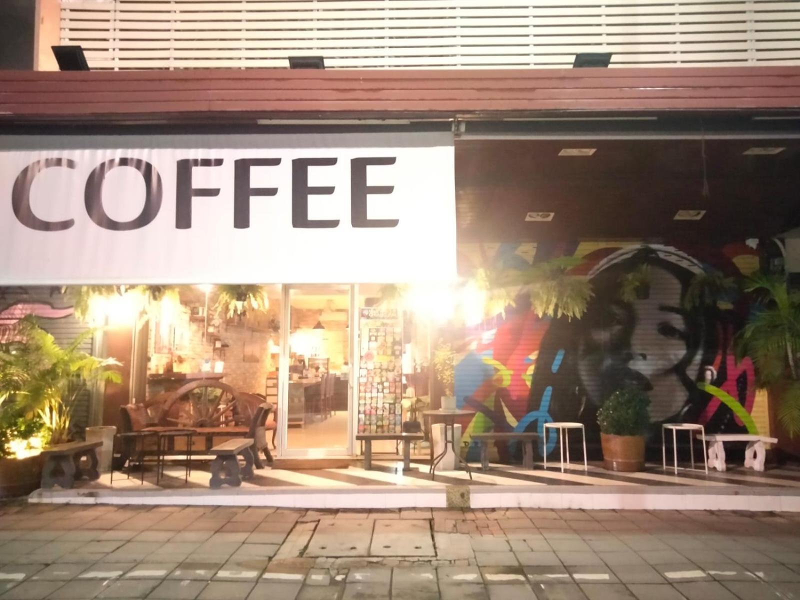 Chaiyee Coffee เชียงใหม่ ภายนอก รูปภาพ